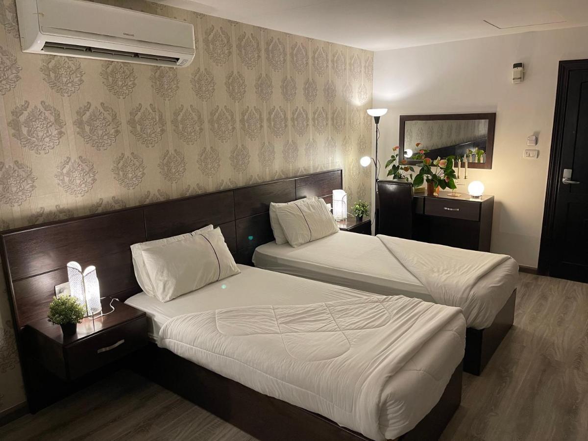 Al Joude Hotel Irbid Habitación foto